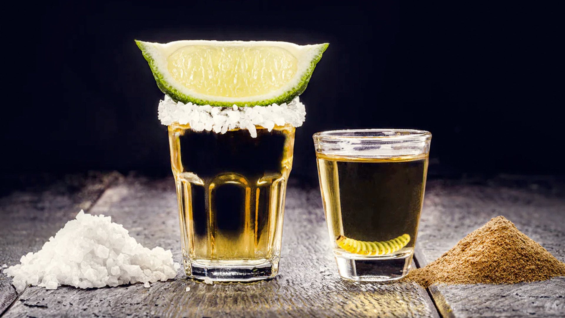 Mezcal vs Tequila: 5 Differences You Should Know!