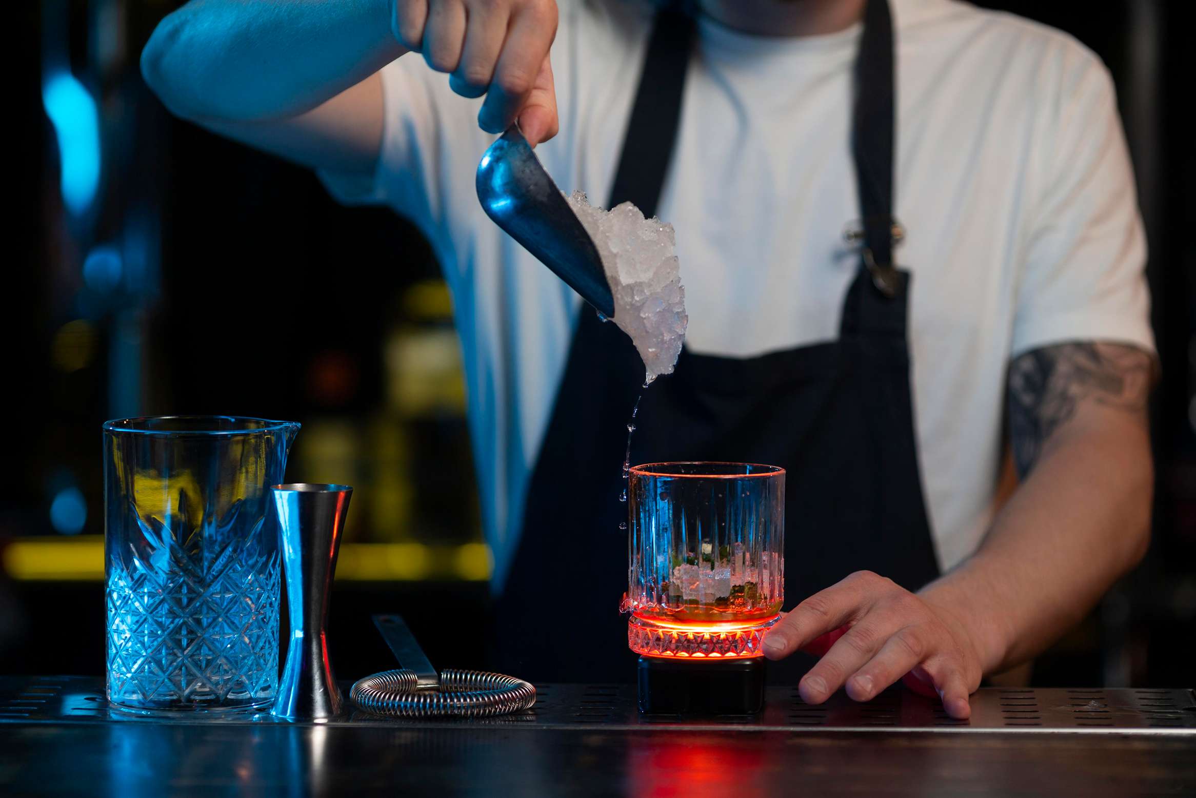 Multiple Cocktail Making 10 Cocktail Making and Mixing Methods to Master