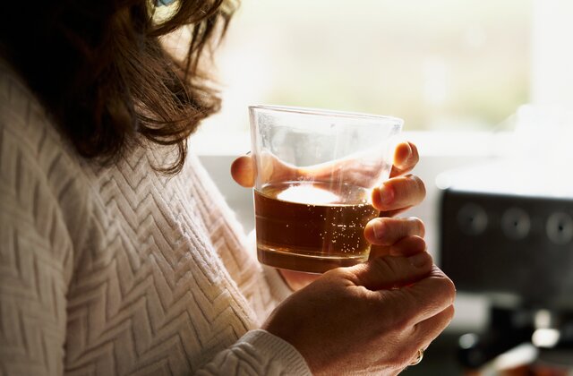 Best Alcoholic Drinks for Cold and Cough (That Actually Help You Feel Better)