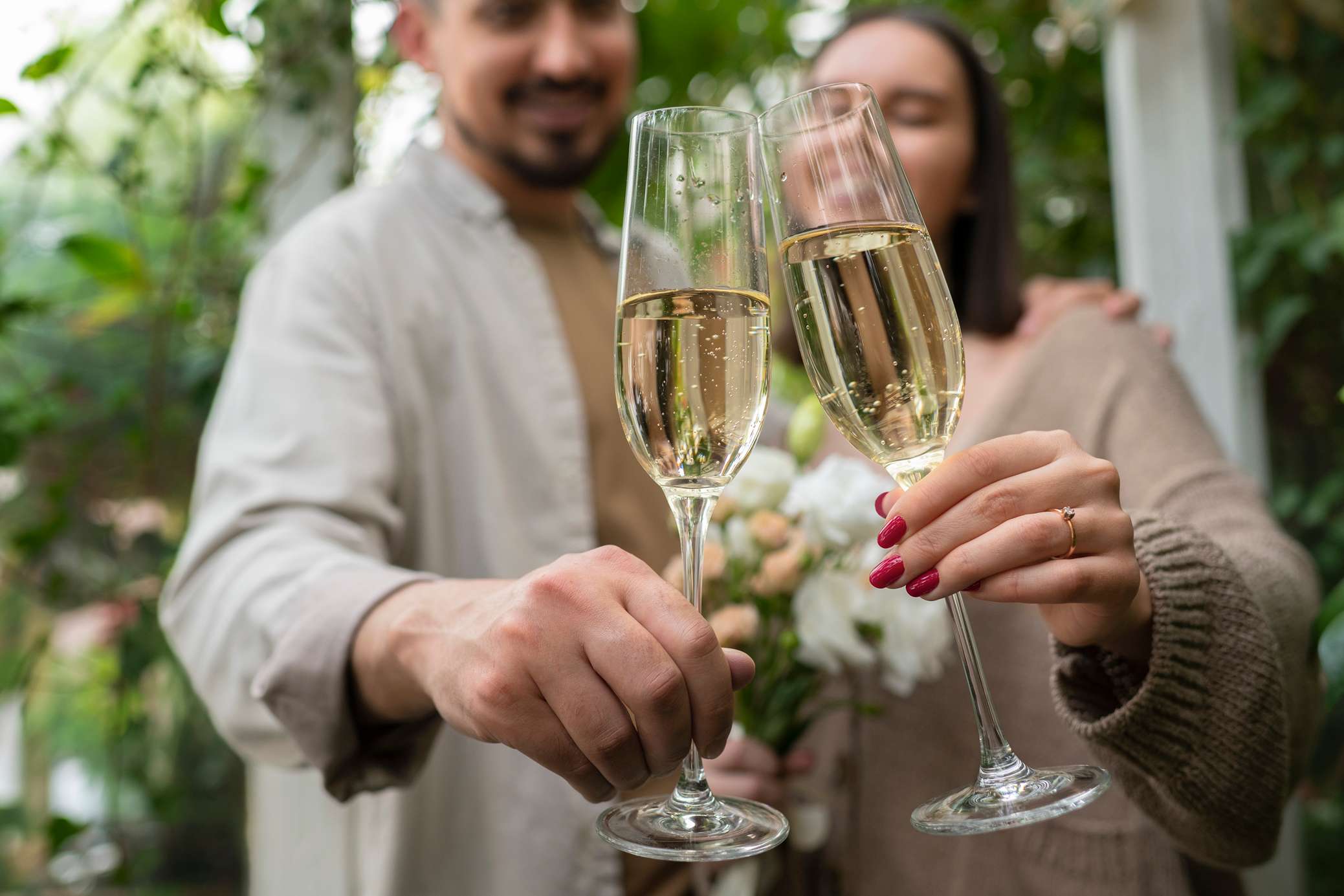Best Champagne for Wedding Tastes and Budgets