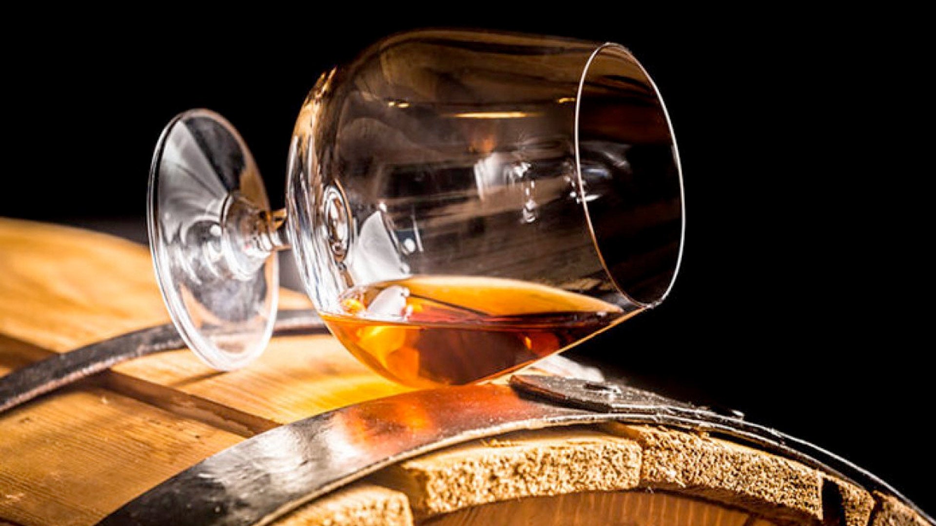 Brandy vs Cognac: Which Reigns Supreme?