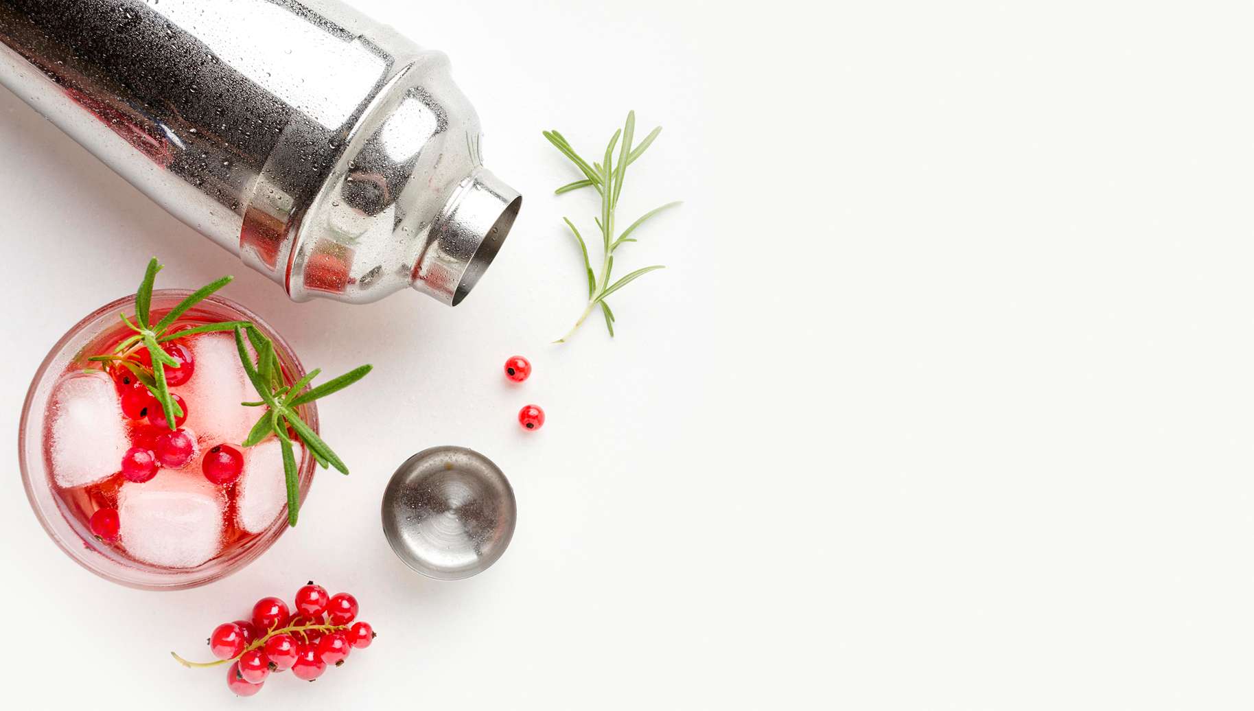 Is Cocktail Garnish Safe to Eat? Complete Guide for Beginners