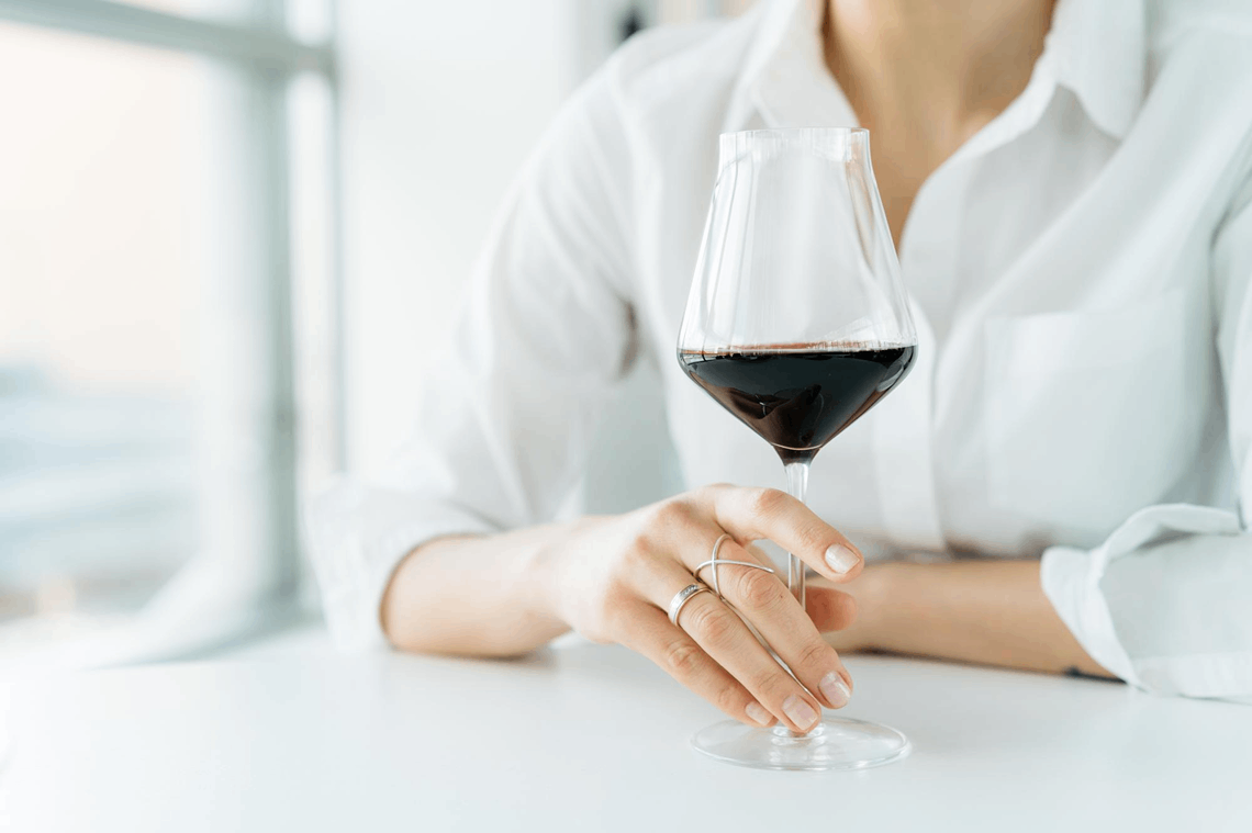 Low-Tannin Red Wine: Smooth Picks for Sensitive Palates