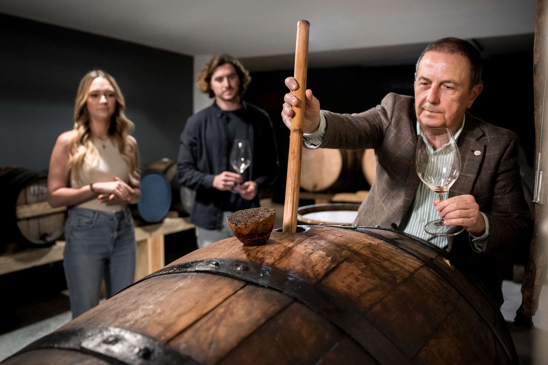 When Gin Meets Oak: The Intriguing World of Barrel-Aged Gin