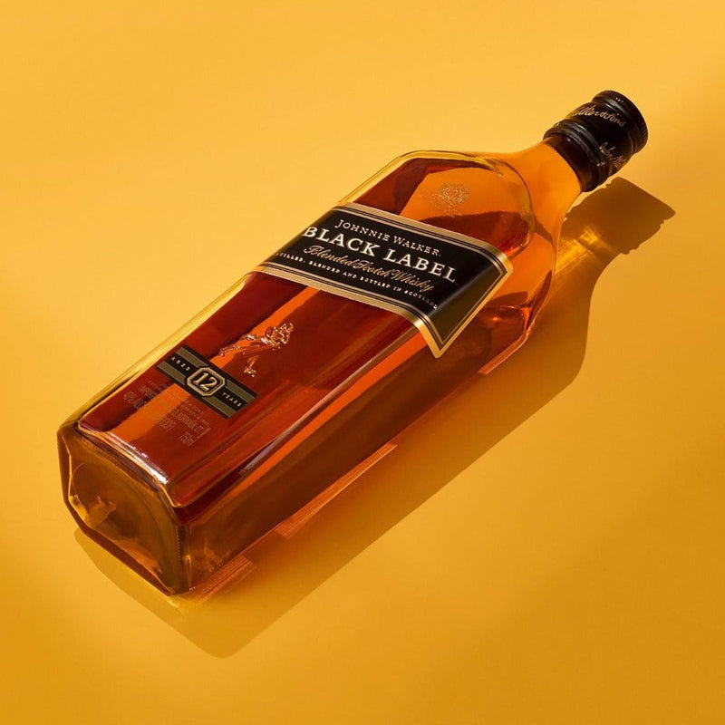 Johnnie Walker - Black Label - Blended Whisky - Gift Pack - 700ml